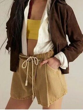 NWOT We The Free Clark Pleated Denim Shorts, Washed Sand Tan, XS